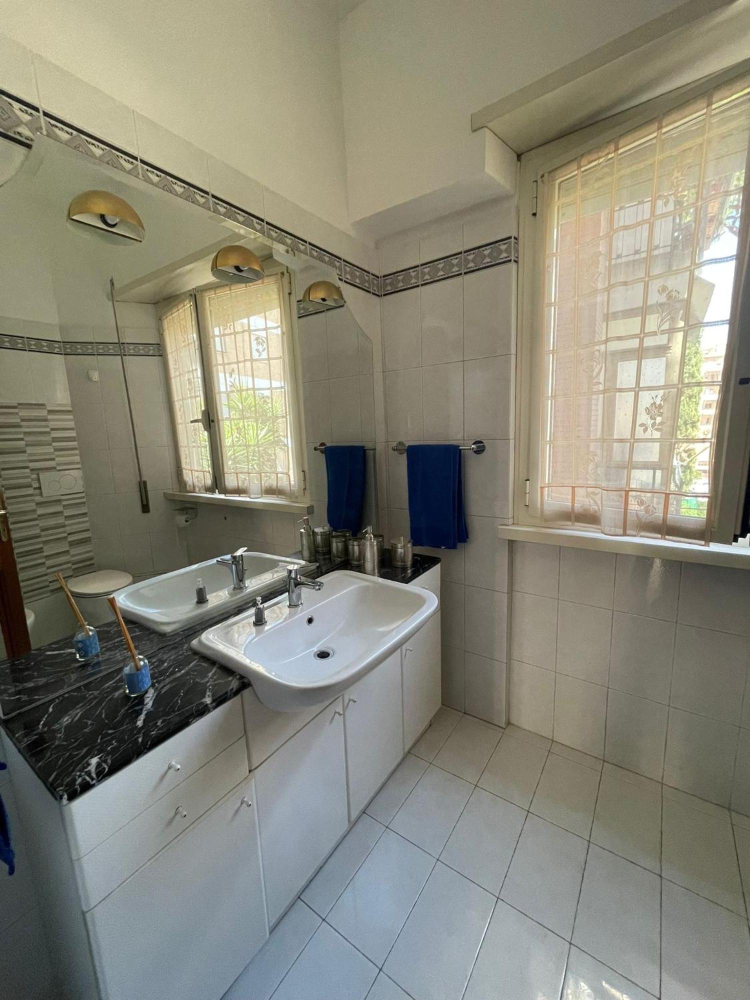 Apartamento Domus Urbani Roma Exterior foto